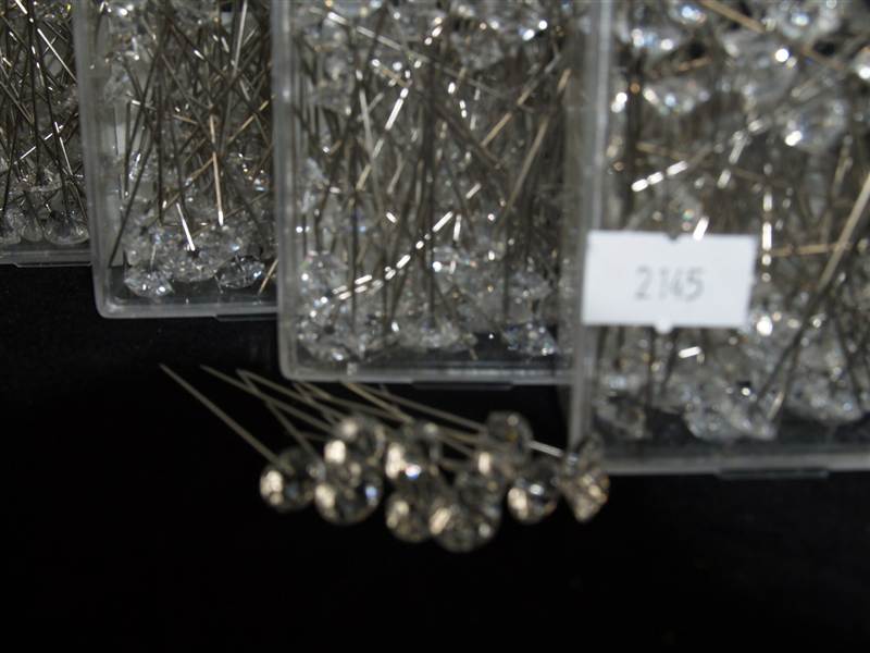 55mm Diamante Diamonte 100 Pins in the box (2145)